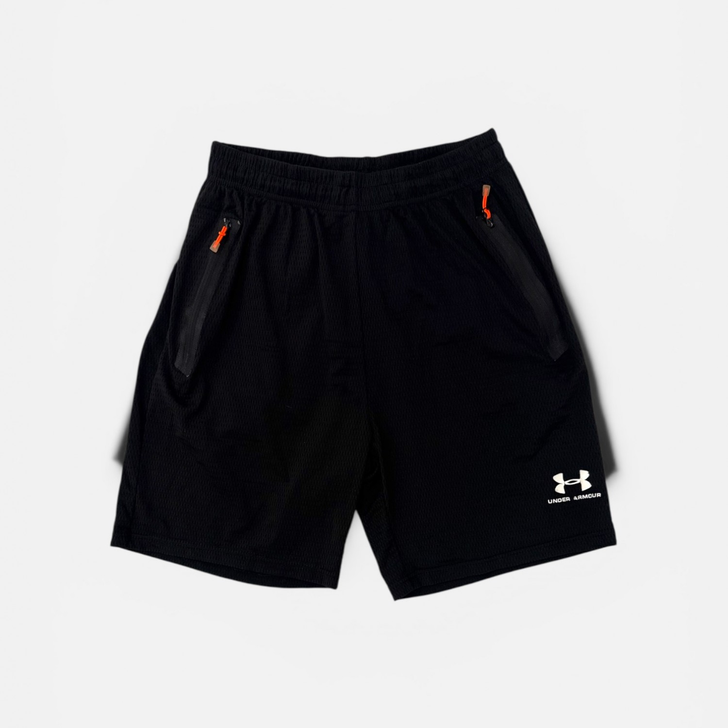 Under Armour Αθλητική Βερμούδα Μαύρη με Τσέπες
